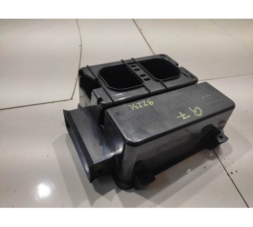 Вставка в центральную консоль