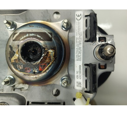 Подушка безопасности водителя