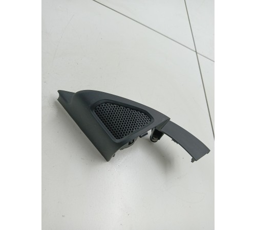 Накладка динамика передняя левая