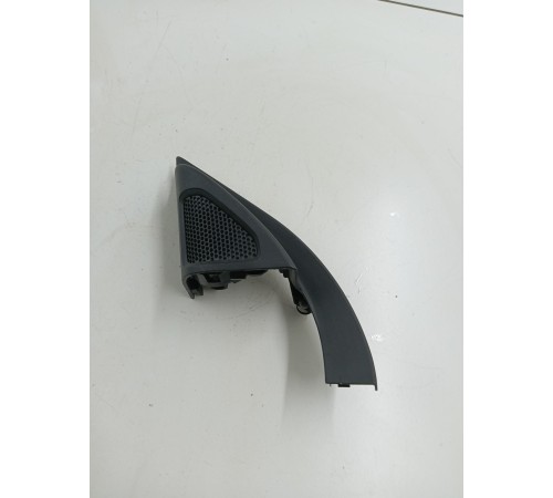 Накладка динамика передняя левая