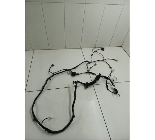 Электропроводка крышки багажника