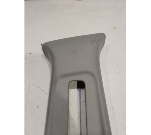 Обшивка центральной стойки(правая верхняя)