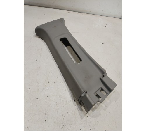 Обшивка центральной стойки(правая верхняя)