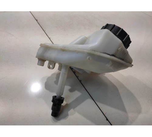 Бачок главного тормозного цилиндра