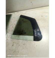 Форточка двери задняя левая