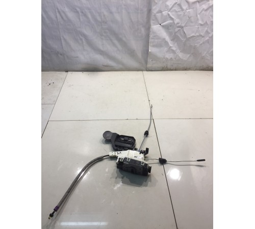 Замок двери (задний, левый)