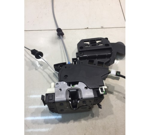 Замок двери (задний, левый)