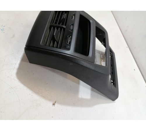 Накладка центральной консоли задняя