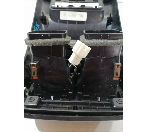 Накладка центральной консоли задняя