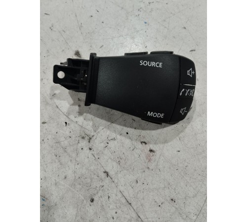 Подрулевой переключатель (лепесток) правый