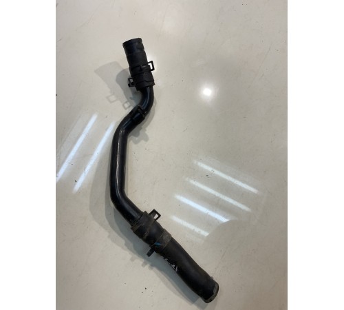 Патрубок системы охлаждения