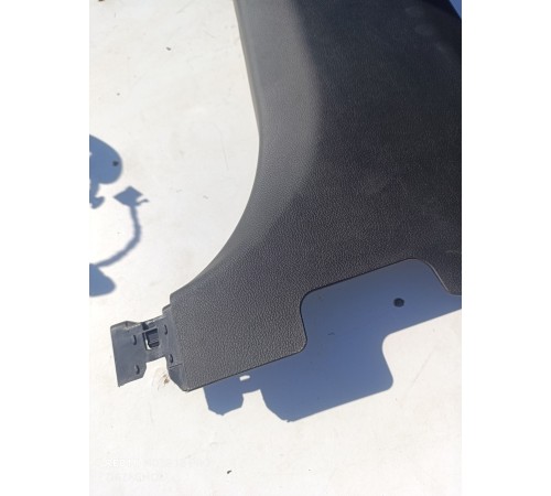 Обшивка центральной стойки правая нижняя