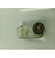 Бачок расширительный тормозной жидкости