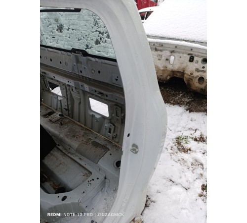 Задняя стойка левая