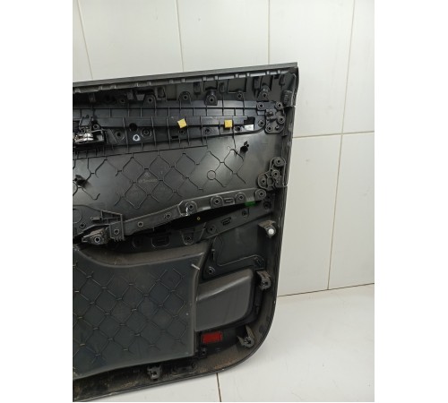 Обшивка двери передняя левая