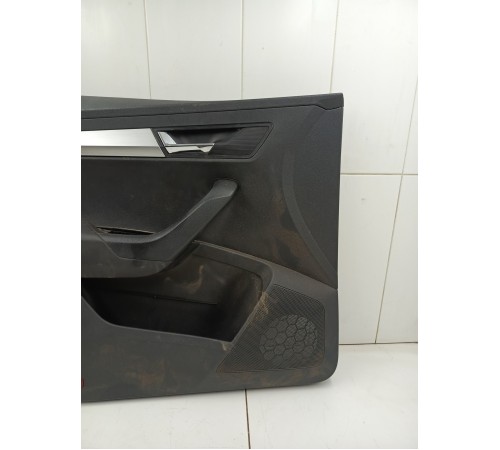 Обшивка двери передняя левая