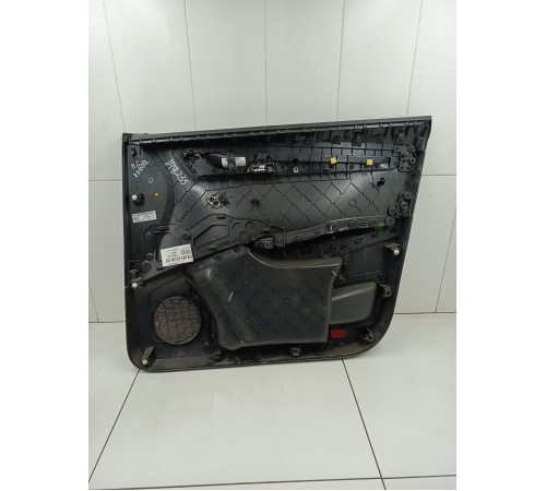 Обшивка двери передняя левая