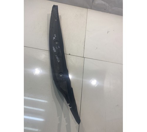 Пыльник крыла (передний, правый)