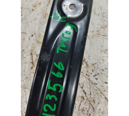 Планка кронштейн фары передней панели правый