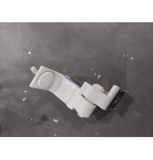 Петля двери(передняя левая верхняя)