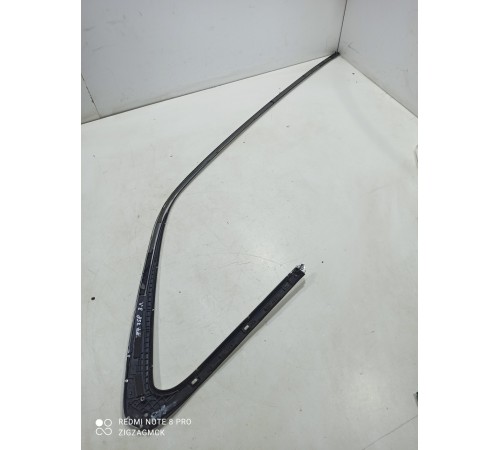 Молдинг двери(задний левый)