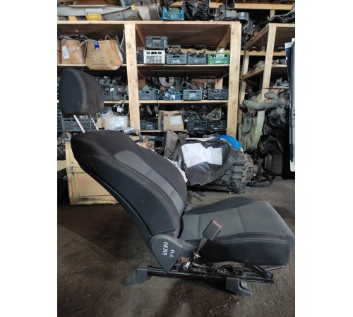 Сиденье переднее левое