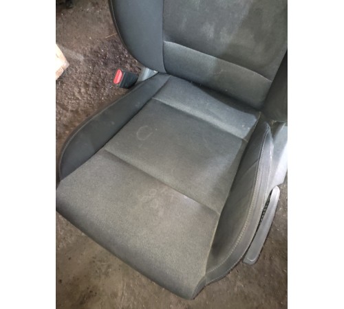 Сиденье переднее левое