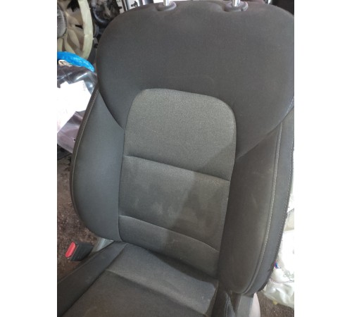 Сиденье переднее левое