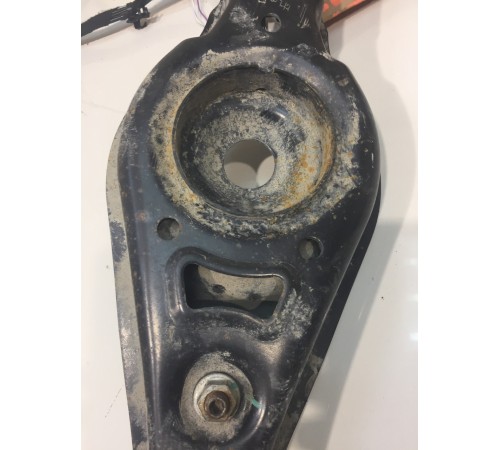 Рычаги подвески задний левый под пружину