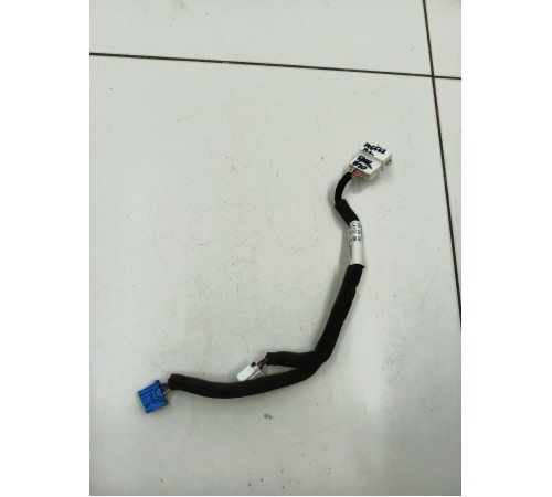 Электропроводка двери передняя левая