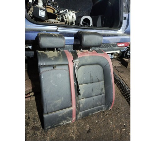 Спинка заднего сиденья (левая)