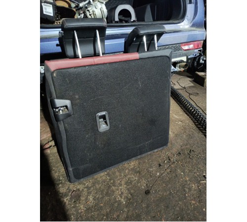 Спинка заднего сиденья (левая)