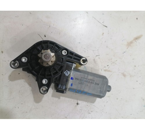 Моторчик регулировки переднего правого сиденья