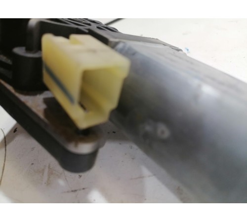 Моторчик регулировки переднего правого сиденья