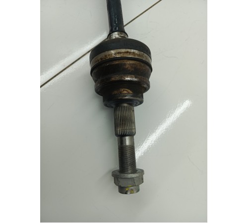 Привод (полуось) задний правый