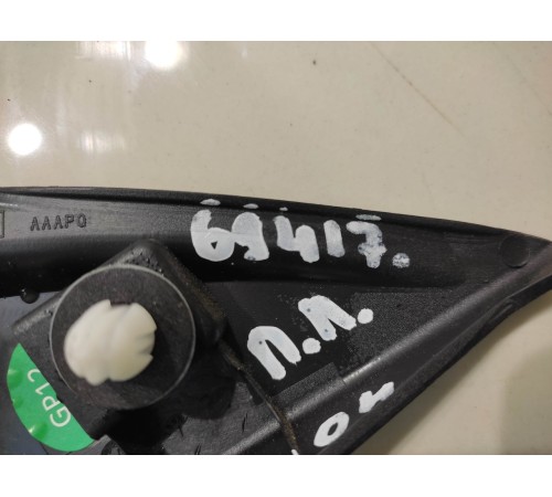 Уголок двери (передний, левый)