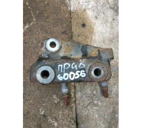 Опора двигателя правая