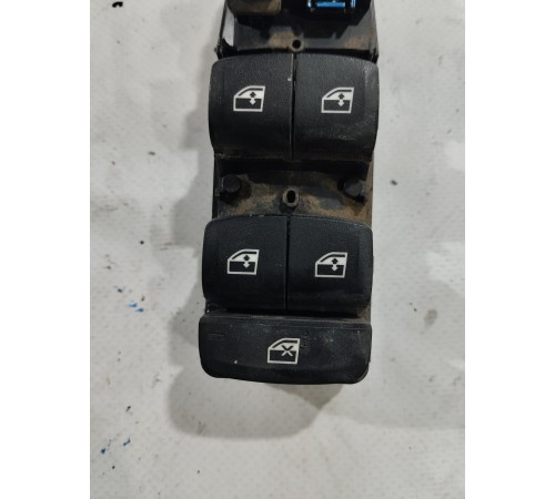 Блок управления стеклоподъёмниками передний левый