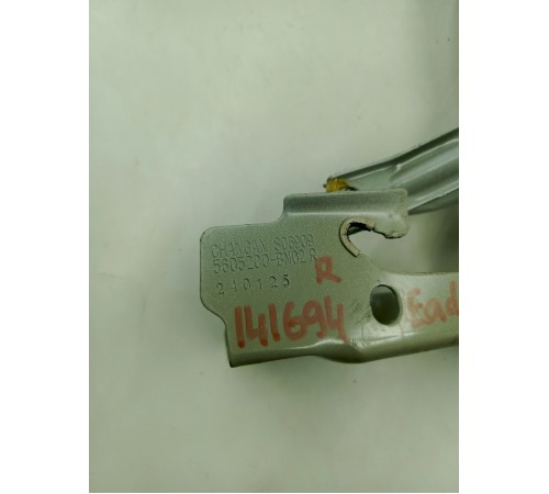 Петля крышки багажника правая