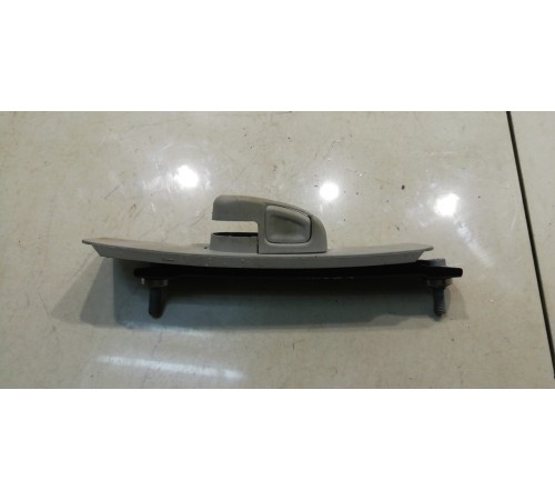 Кронштейн ремня безопасности (правый)