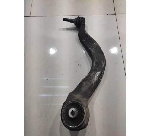 Рычаг подвески (передний, правый)