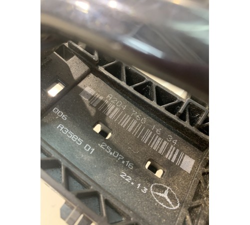 Внешняя ручка двери (передняя, правая)