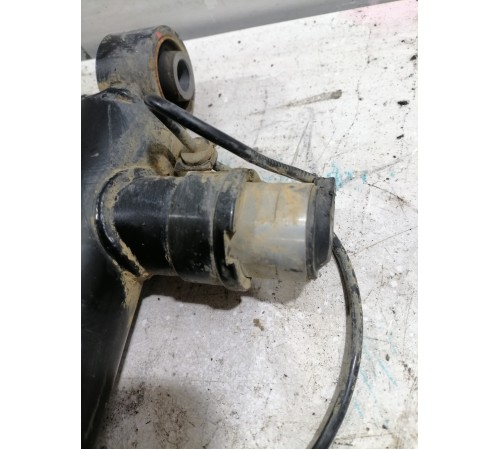 Амортизатор задний правый