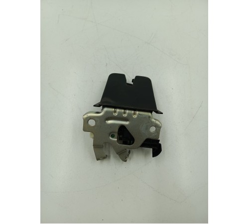 Замок багажника