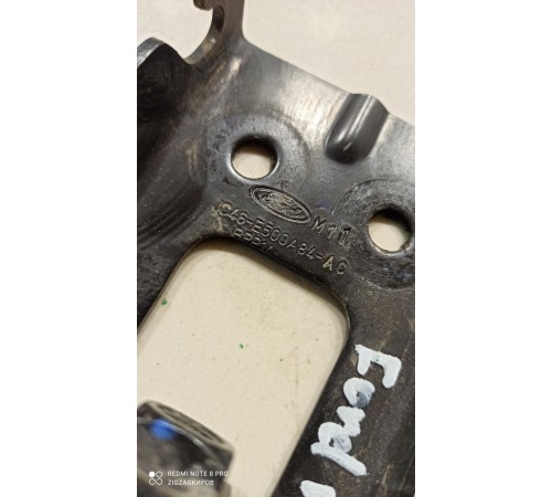 Кронштейн(крепление) отвода воздуха на крыше