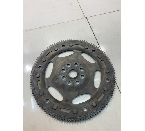 Маховик двигателя