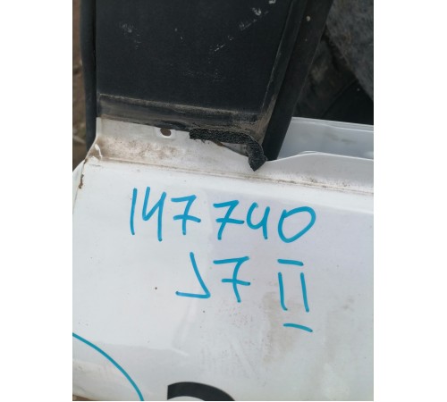 Дверь задняя левая