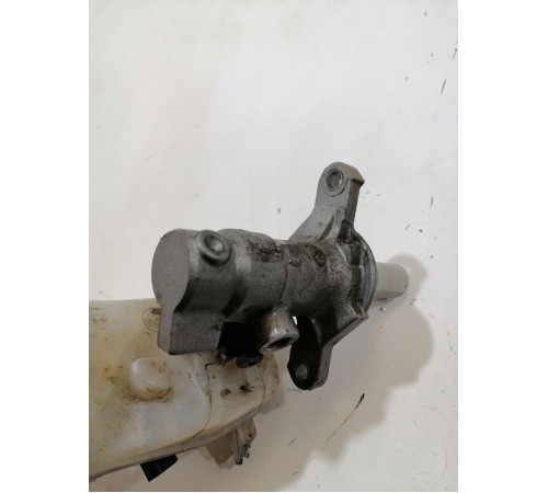 Главный тормозной цилиндр