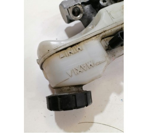 Главный тормозной цилиндр