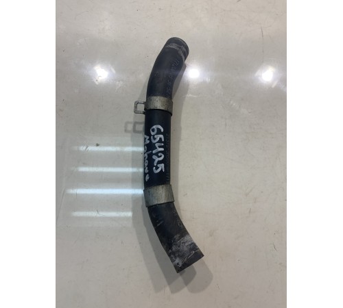 Патрубок системы охлаждения